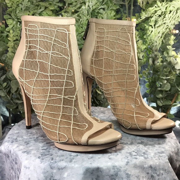 🌟BCBG Max Azria Gamma Dress 7.5M (EUR37.5) Soy Chai 4.5” Heels, 100% Leather🌟 - Picture 15 of 15